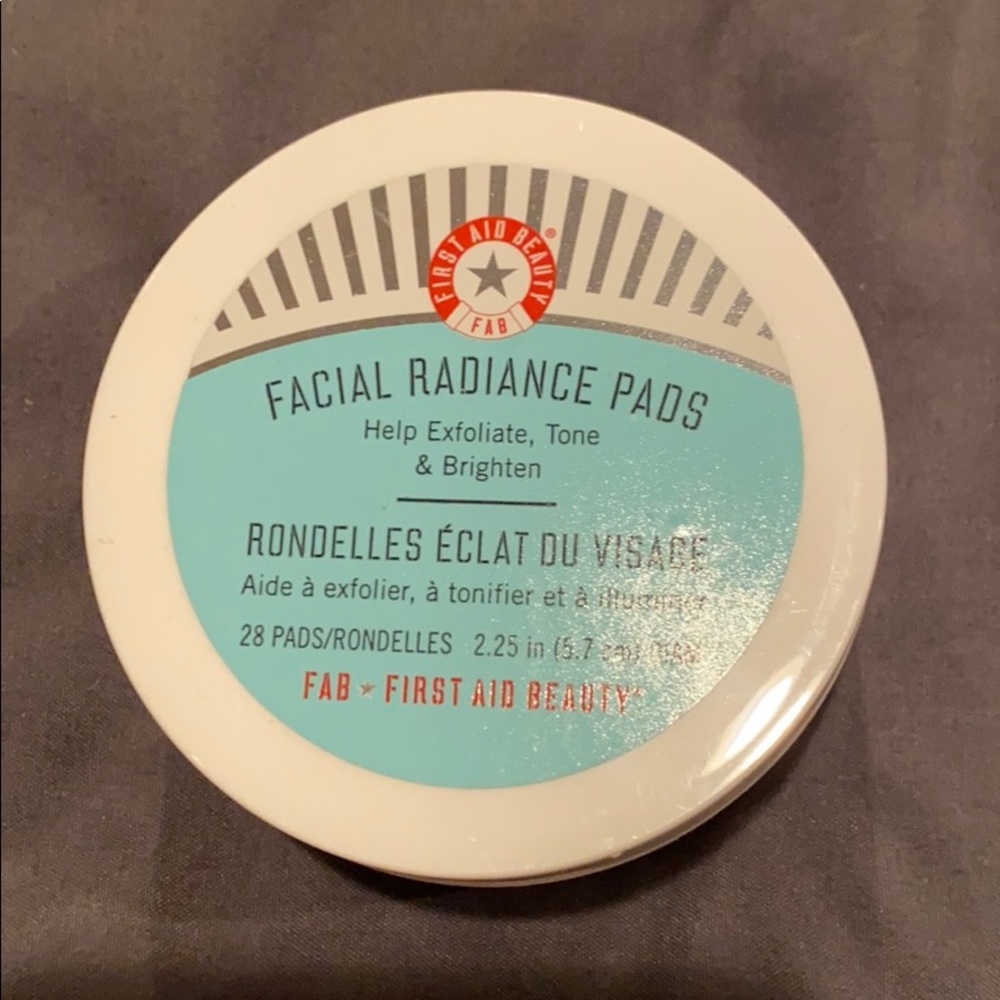 First aid beauty facial radiance pads